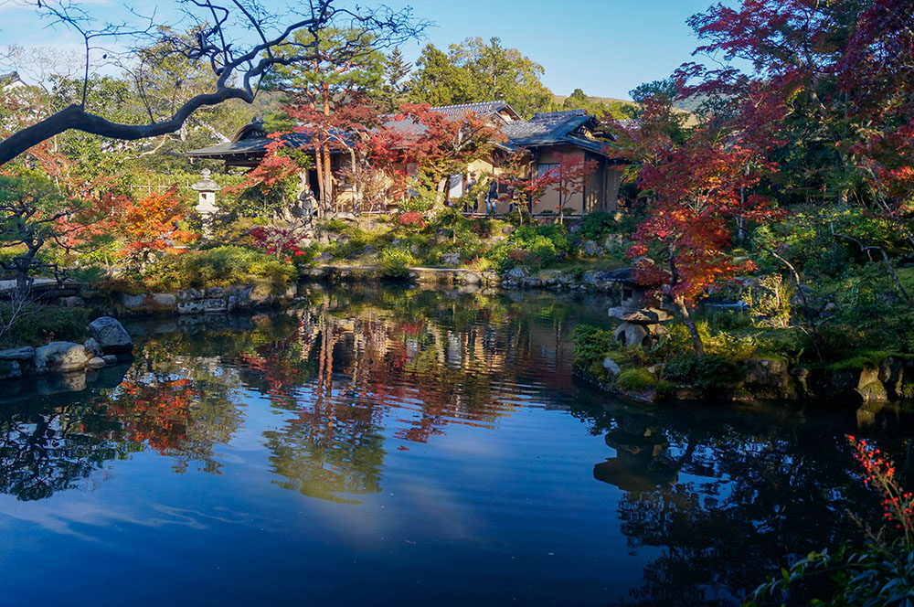 依水園 前園