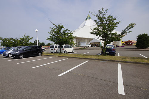 ゆりの里公園 ユリーム春江 駐車場